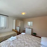 Apartamento Mona *