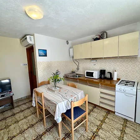 Mona Apartment Dramalj