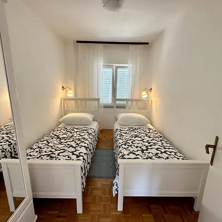 Mona Apartment Dramalj