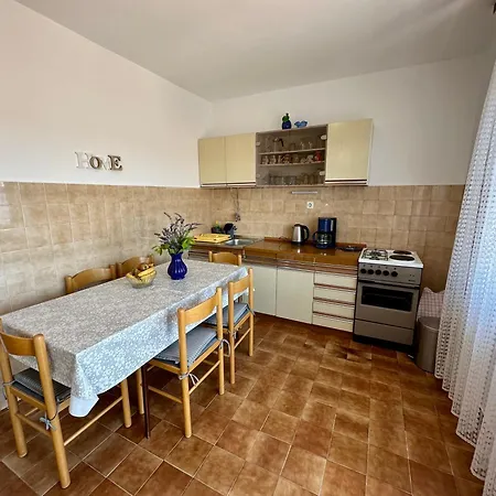 Mona Apartment *